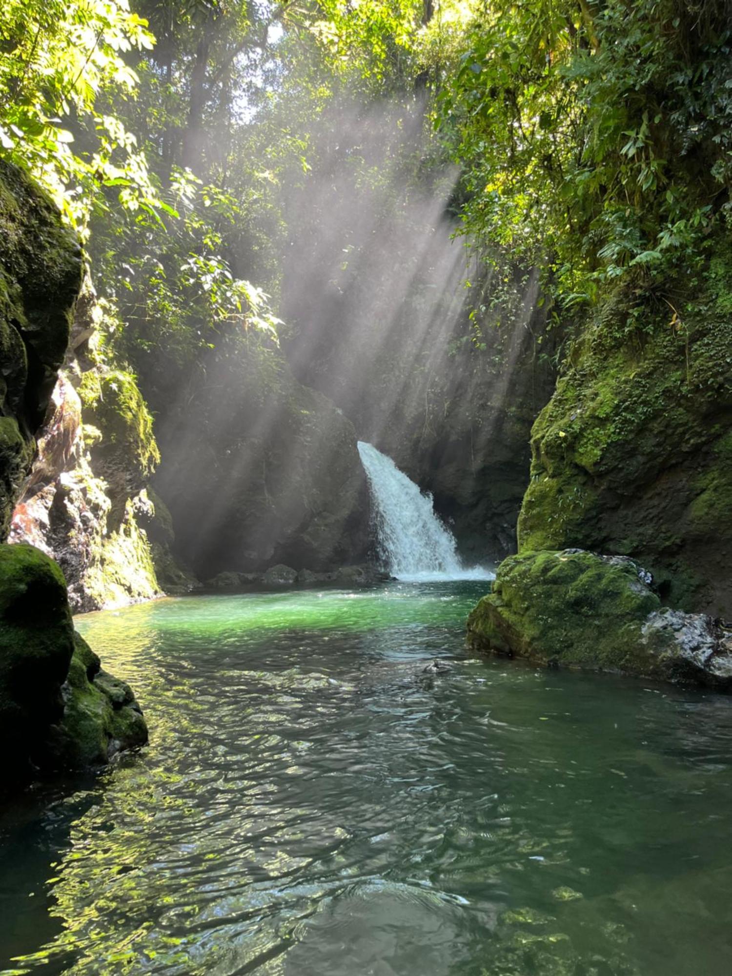 Pozas Y Cascadas La Presa Rio Cuarto ภายนอก รูปภาพ